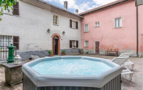 Nice home in Prasco with Jacuzzi, WiFi and 2 Bedrooms